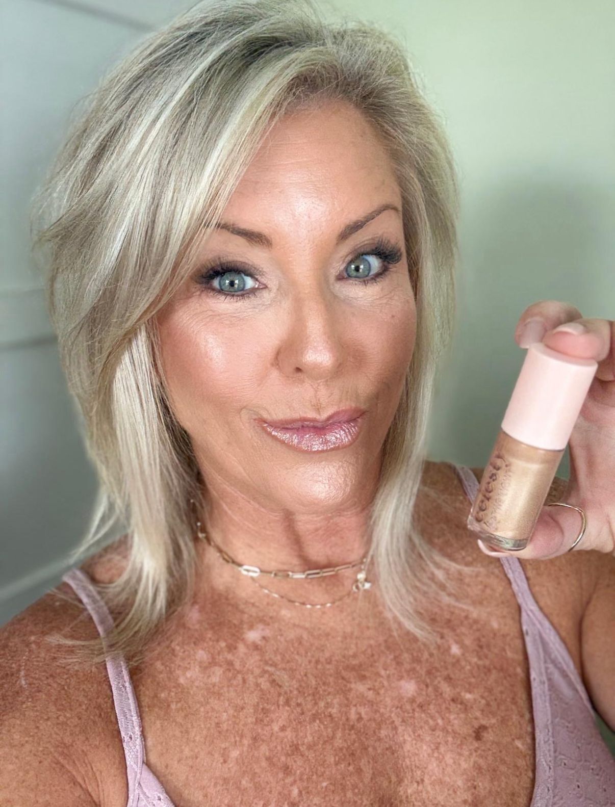 Be The Light Liquid Highlighter